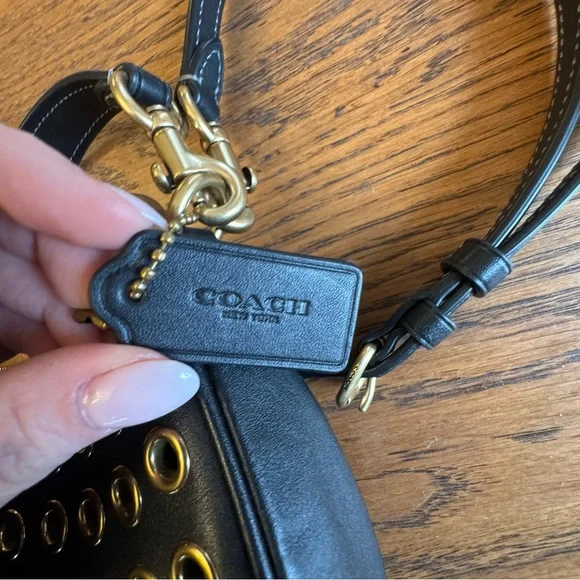 Coach Teri Shoulder Bag CY646 Black Leather Gold Hardware Crossbody  Purse - Picture 4 of 15